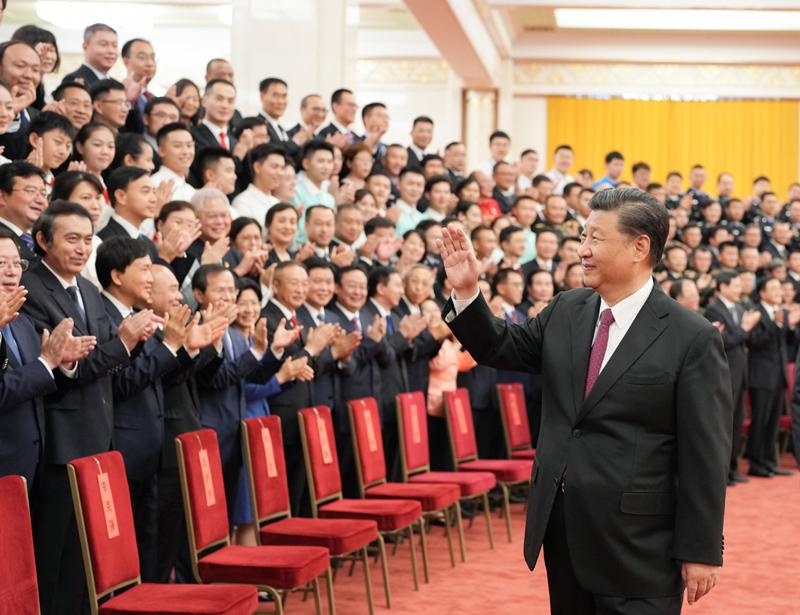 7月13日,党和国家领导人习近平、李克强、汪洋、王沪宁、赵乐际、韩正等在北京人民大会堂会见中国共产党成立100周年庆祝活动筹办工作有关方面代表。新华社记者 李学仁 摄